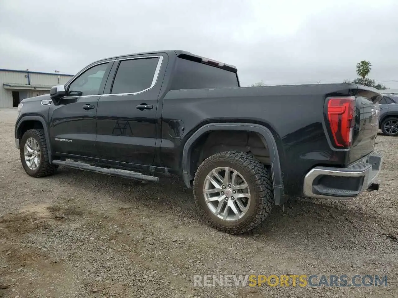 2 Photograph of a damaged car 3GTP8BED1LG157115 GMC SIERRA 2020