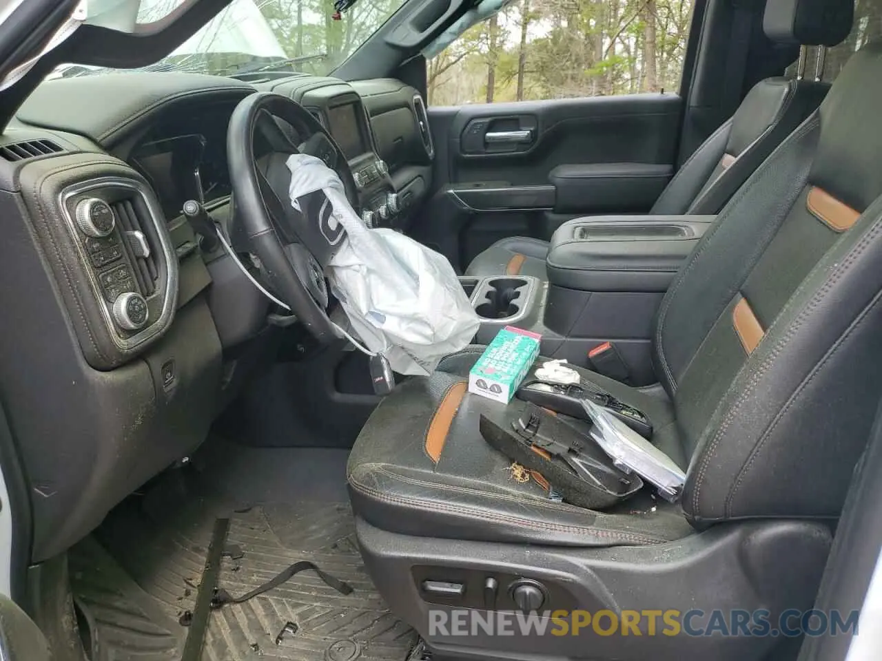7 Photograph of a damaged car 3GTP9EEL8LG426930 GMC SIERRA 2020