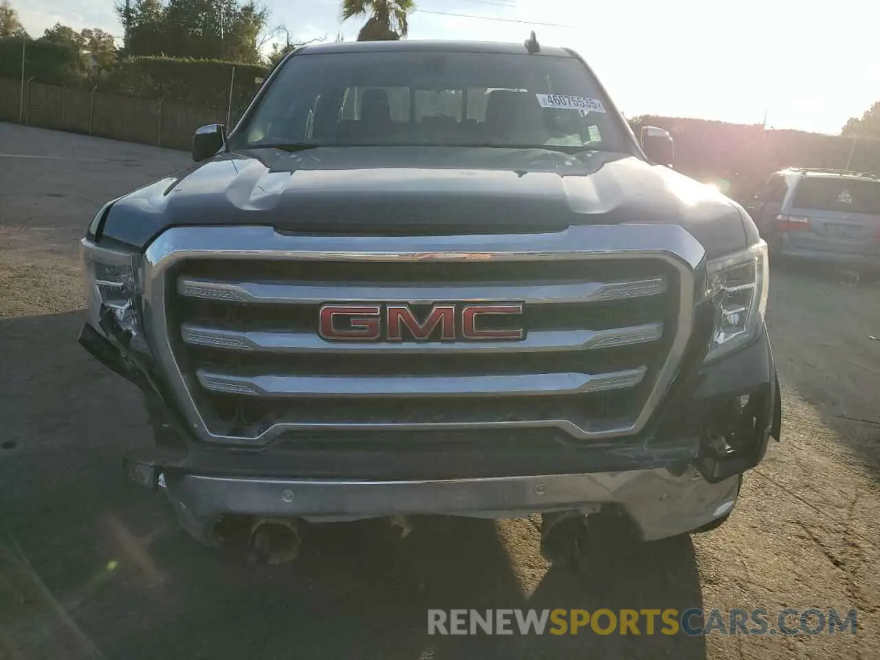 5 Photograph of a damaged car 3GTU9BED9LG304930 GMC SIERRA 2020