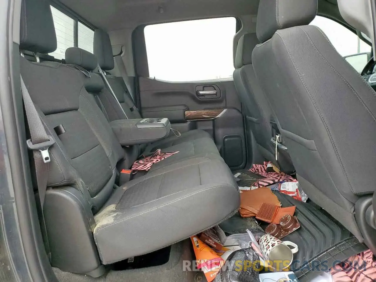 10 Photograph of a damaged car 3GTU9CET2LG300456 GMC SIERRA 2020