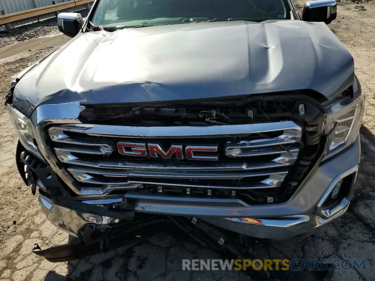 12 Photograph of a damaged car 3GTU9DED3LG331911 GMC SIERRA 2020