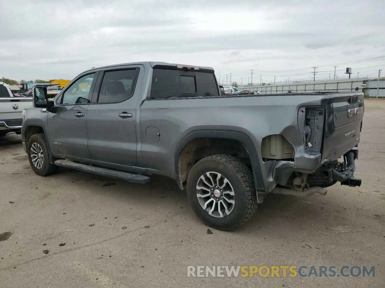 2 Photograph of a damaged car 3GTU9EET0LG380934 GMC SIERRA 2020