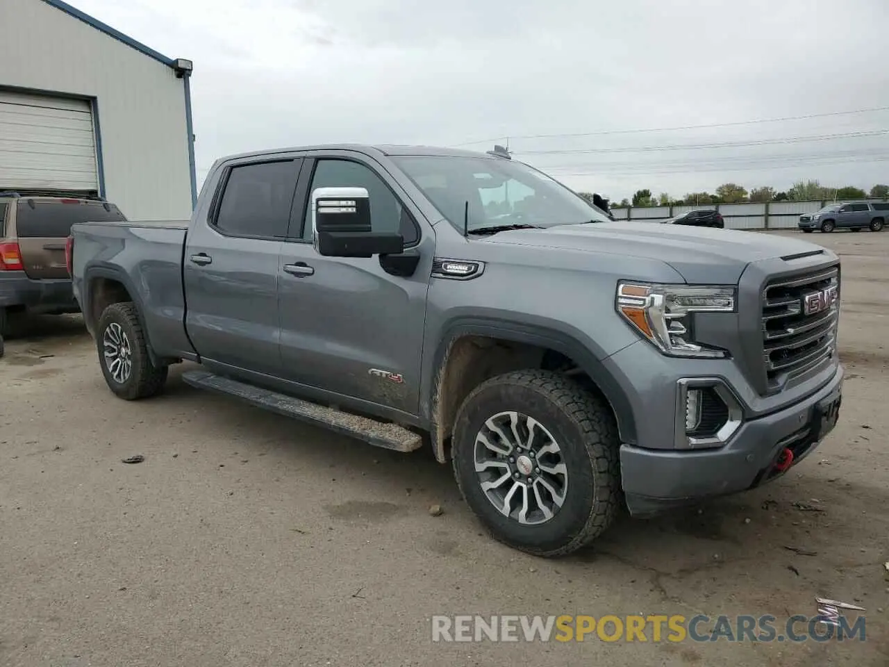 4 Photograph of a damaged car 3GTU9EET0LG380934 GMC SIERRA 2020