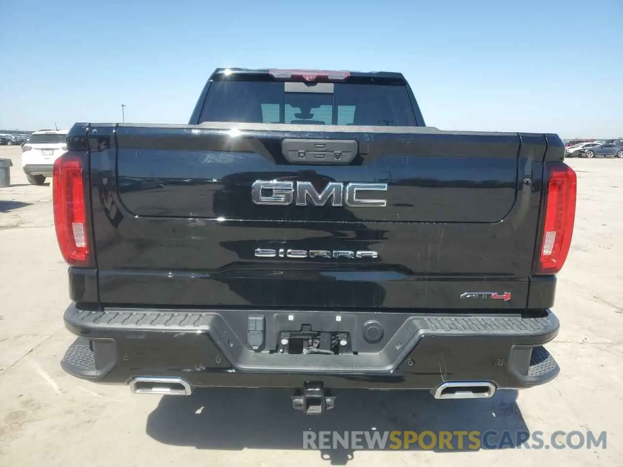 6 Photograph of a damaged car 3GTU9EET8LG424761 GMC SIERRA 2020