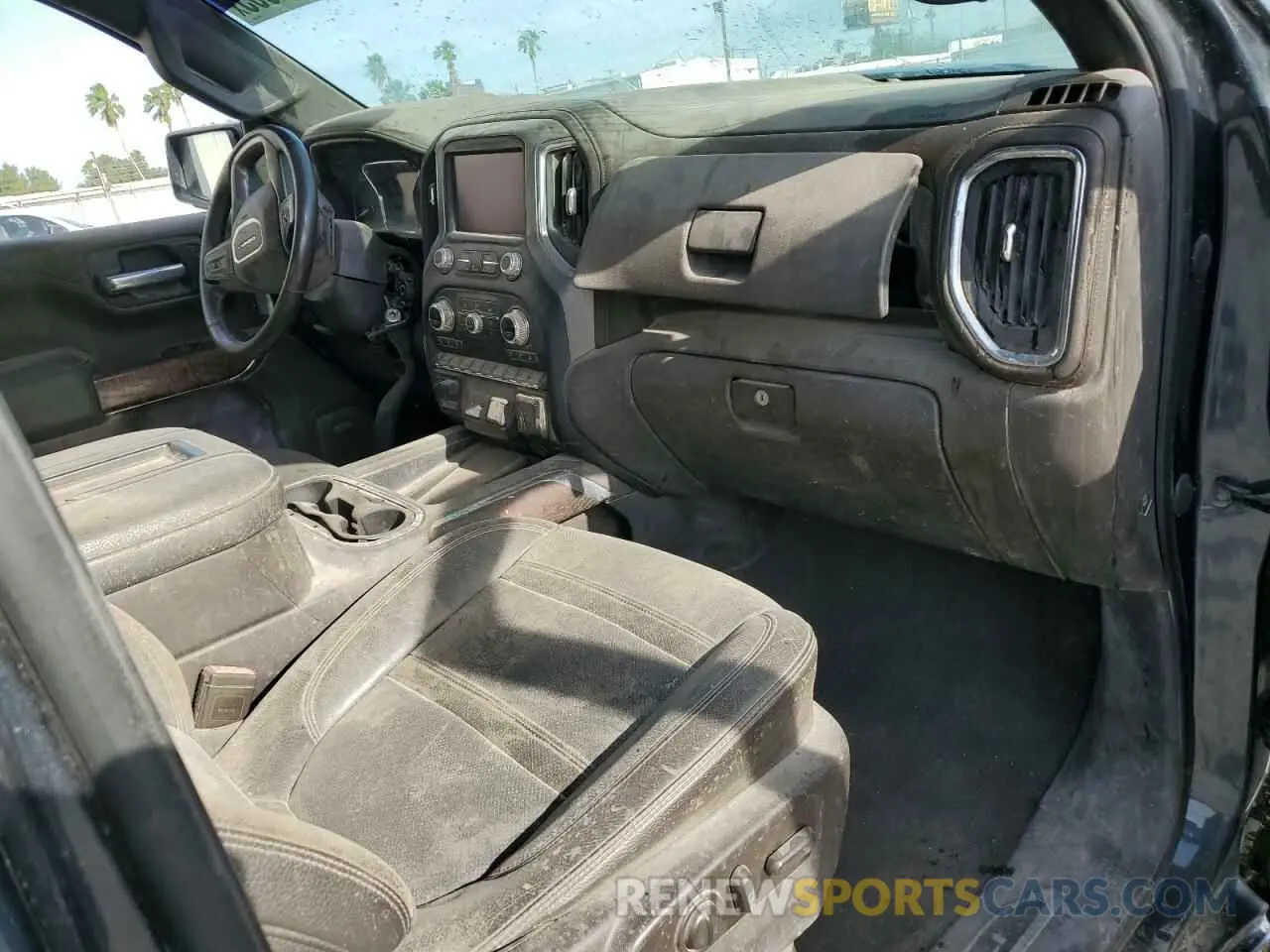 8 Photograph of a damaged car 3GTU9FEL5LG294248 GMC SIERRA 2020