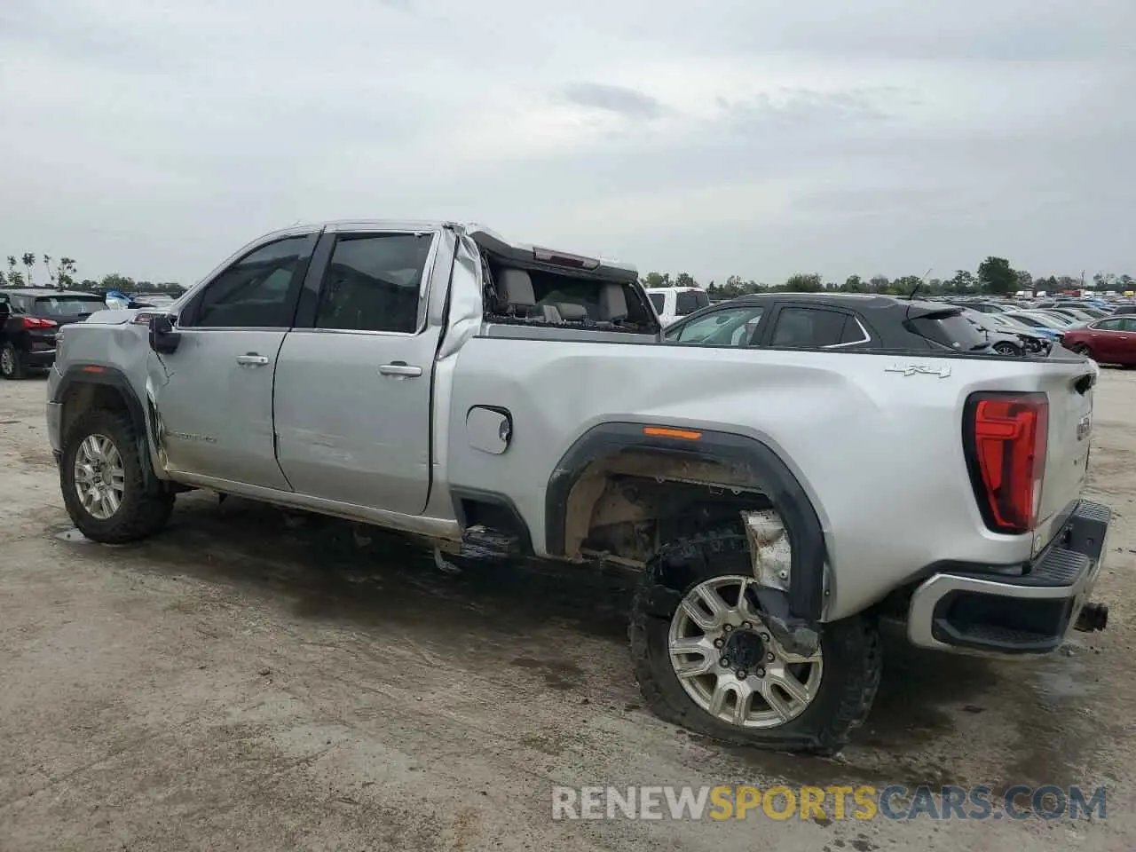 2 Photograph of a damaged car 1GT19MEY5MF101229 GMC SIERRA 2021