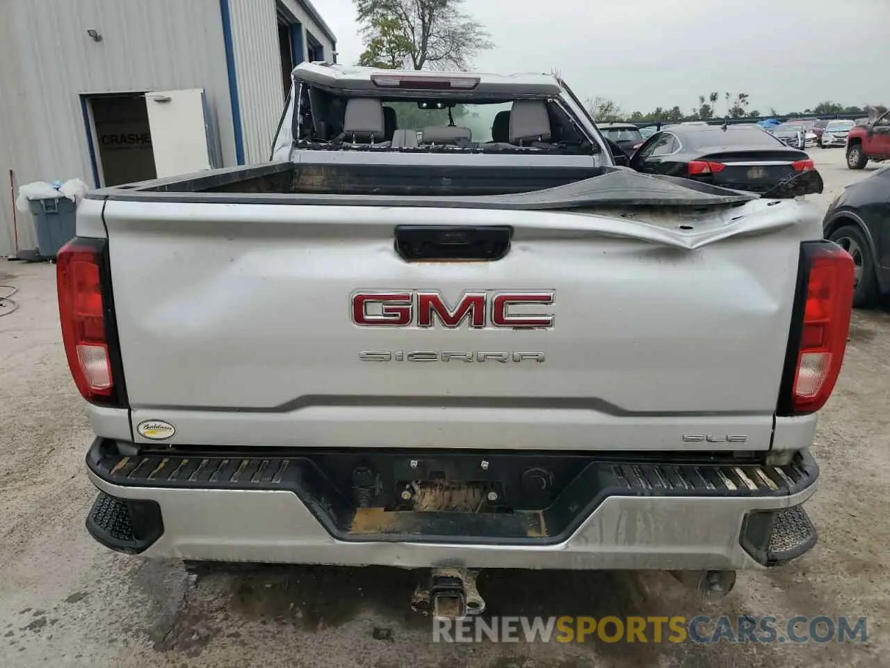6 Photograph of a damaged car 1GT19MEY5MF101229 GMC SIERRA 2021