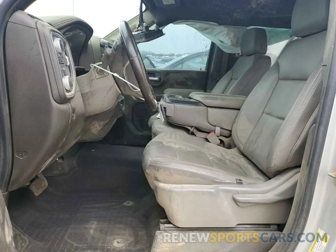 7 Photograph of a damaged car 1GT19MEY5MF101229 GMC SIERRA 2021