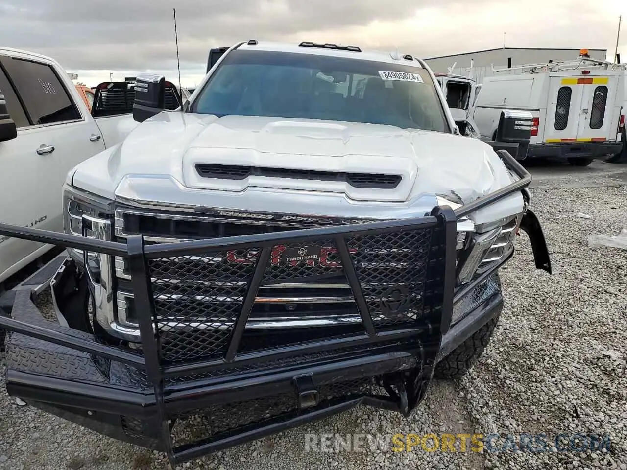 5 Photograph of a damaged car 1GT49NEY1MF134408 GMC SIERRA 2021