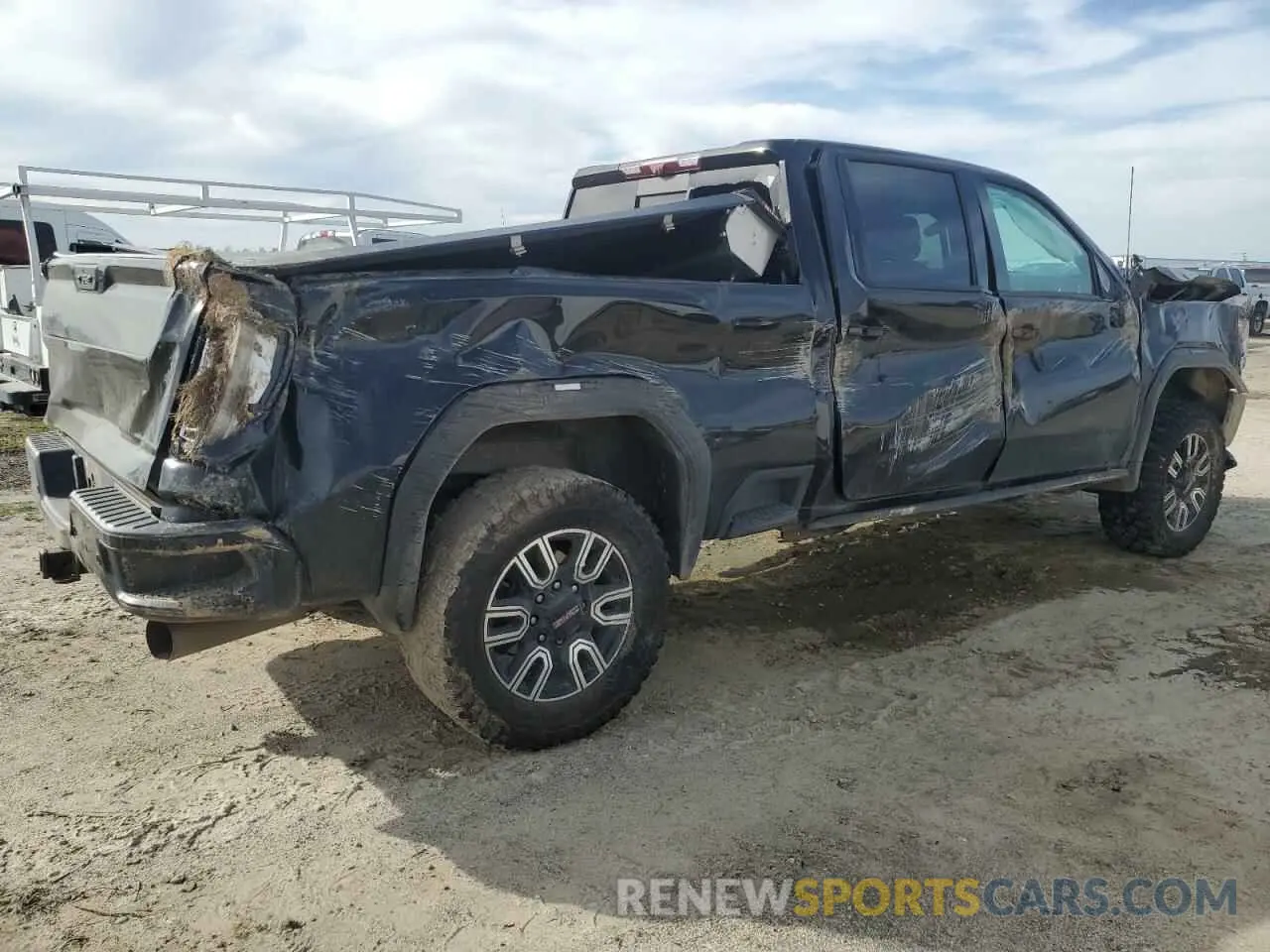 3 Photograph of a damaged car 1GT49PEY0MF193638 GMC SIERRA 2021