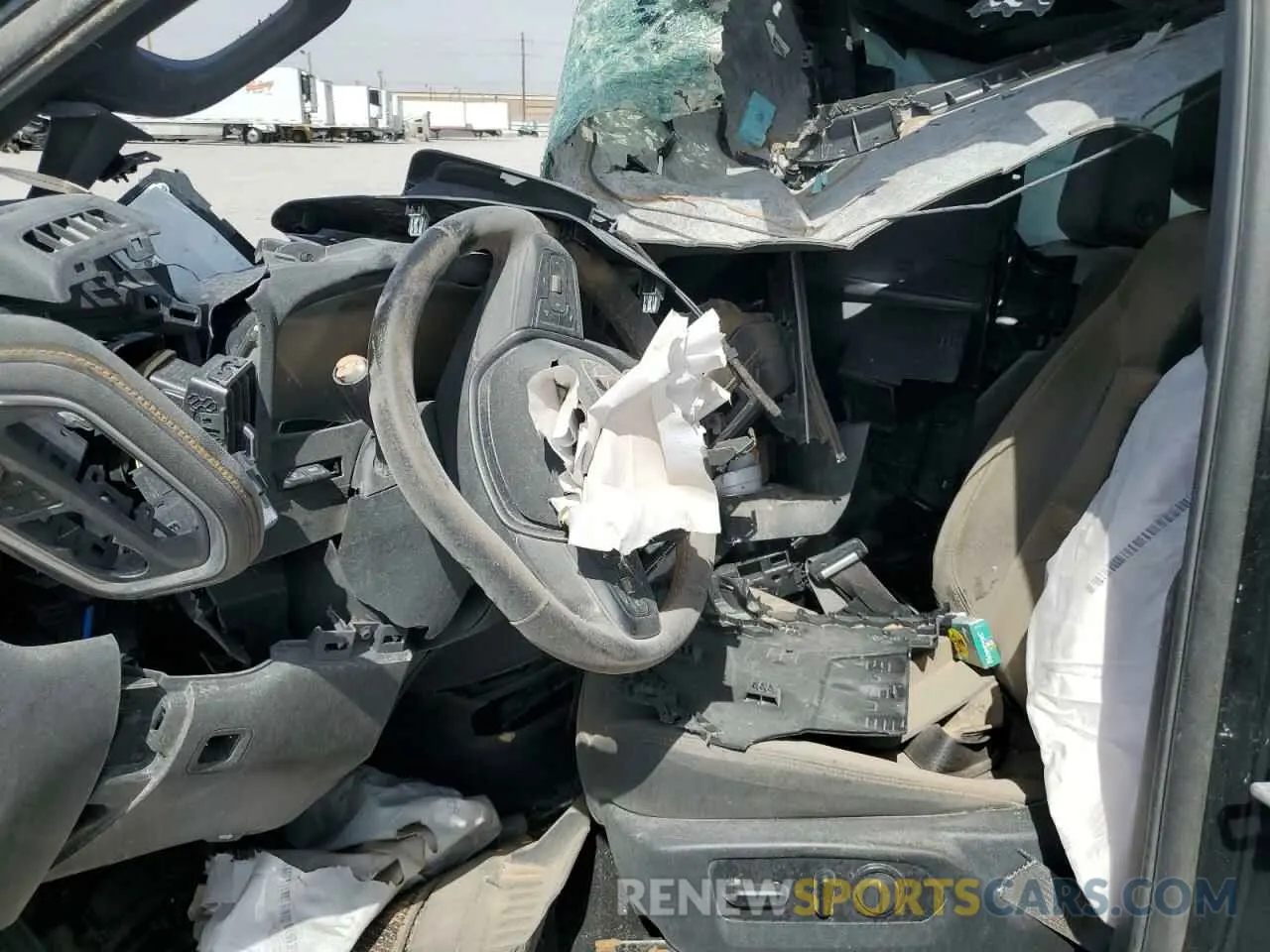 7 Photograph of a damaged car 1GT49PEY7MF126079 GMC SIERRA 2021