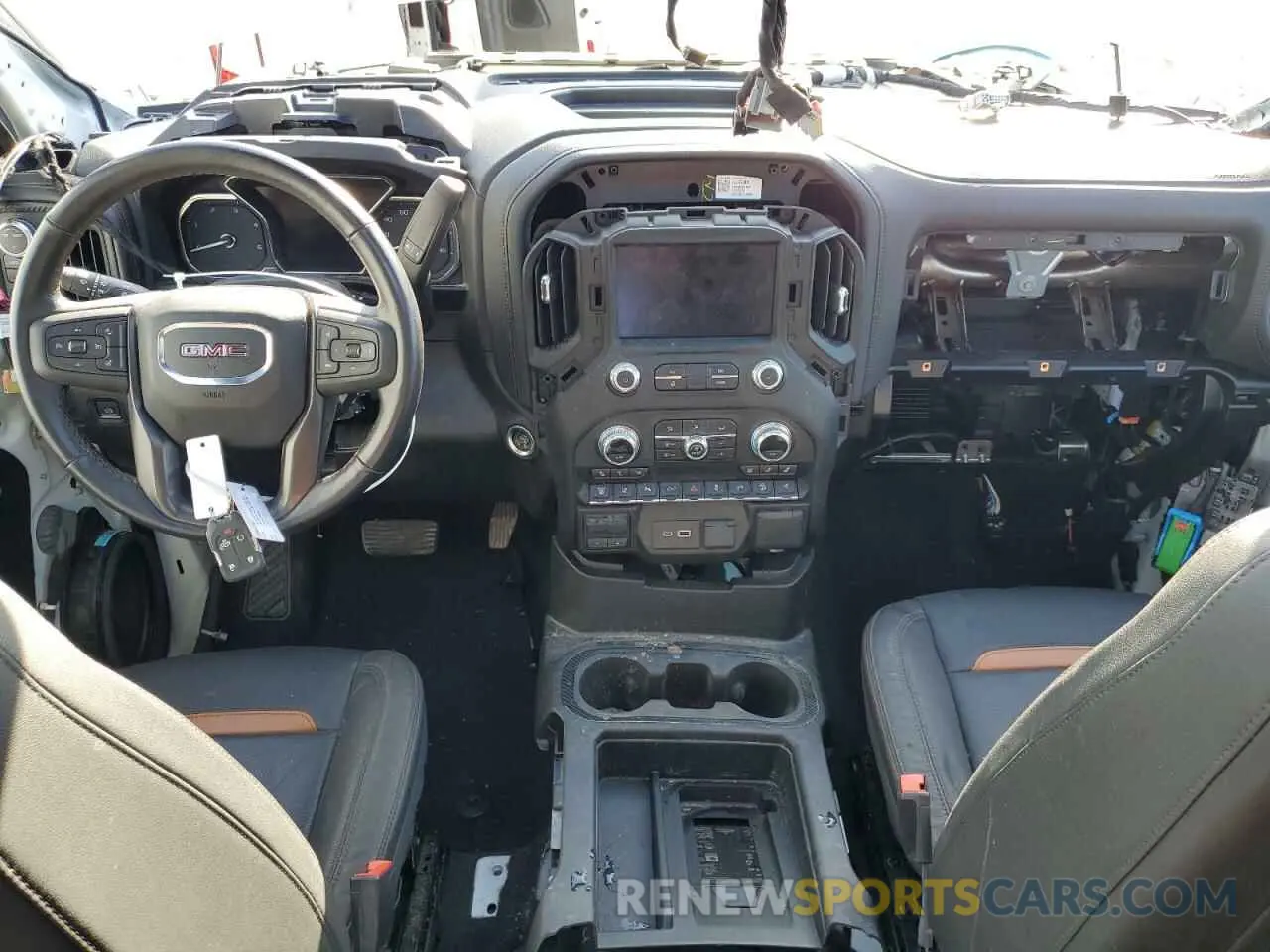8 Фотография поврежденного автомобиля 1GT49VEY9MF263044 GMC SIERRA 2021