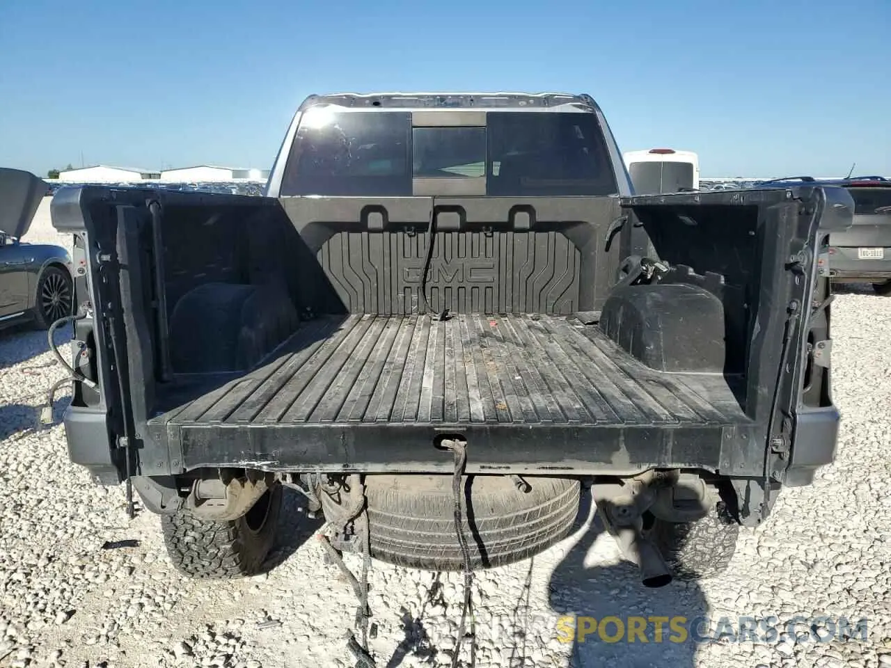 6 Photograph of a damaged car 1GTP9EEL0MZ209843 GMC SIERRA 2021