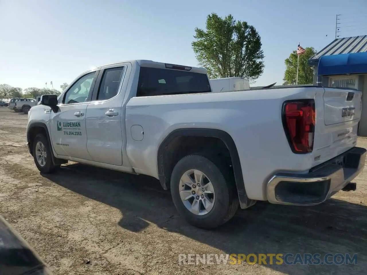 2 Photograph of a damaged car 1GTR8BED1MZ293481 GMC SIERRA 2021