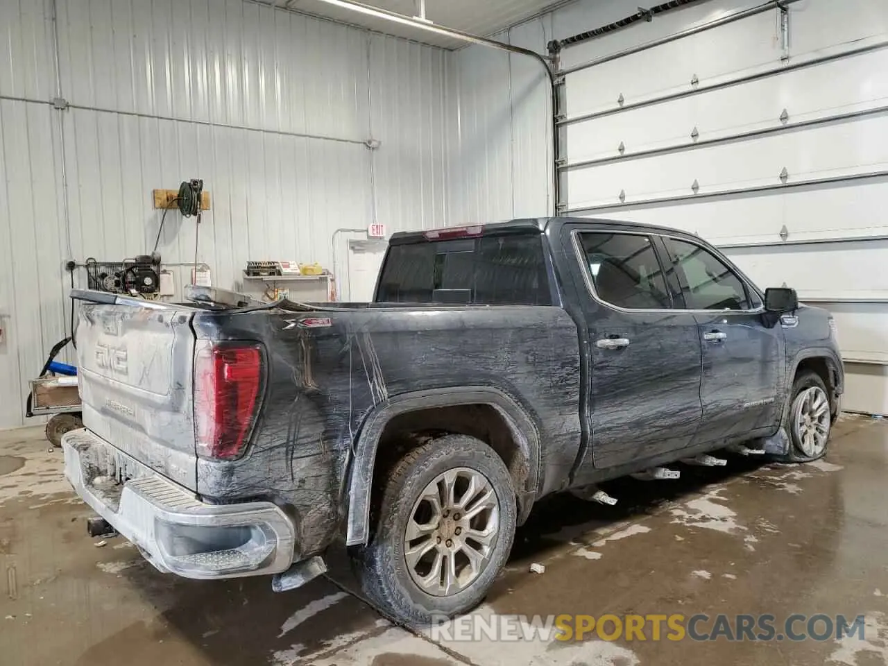 3 Photograph of a damaged car 1GTU9DET9MZ317228 GMC SIERRA 2021