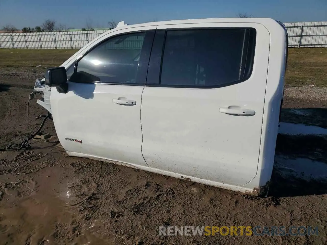 2 Photograph of a damaged car 3GTP9EEL0MG262218 GMC SIERRA 2021