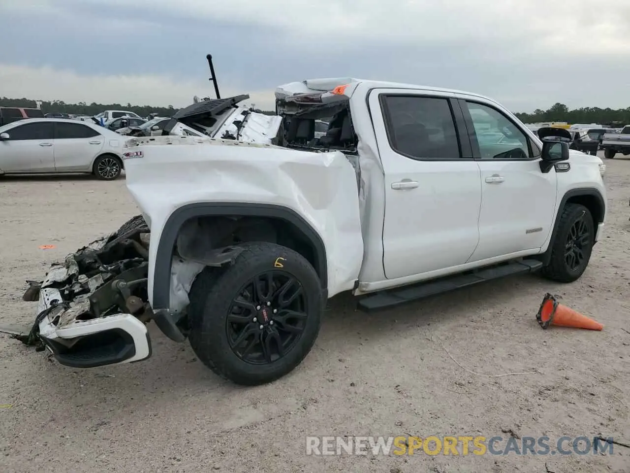 3 Фотография поврежденного автомобиля 3GTU9CED2MG155851 GMC SIERRA 2021