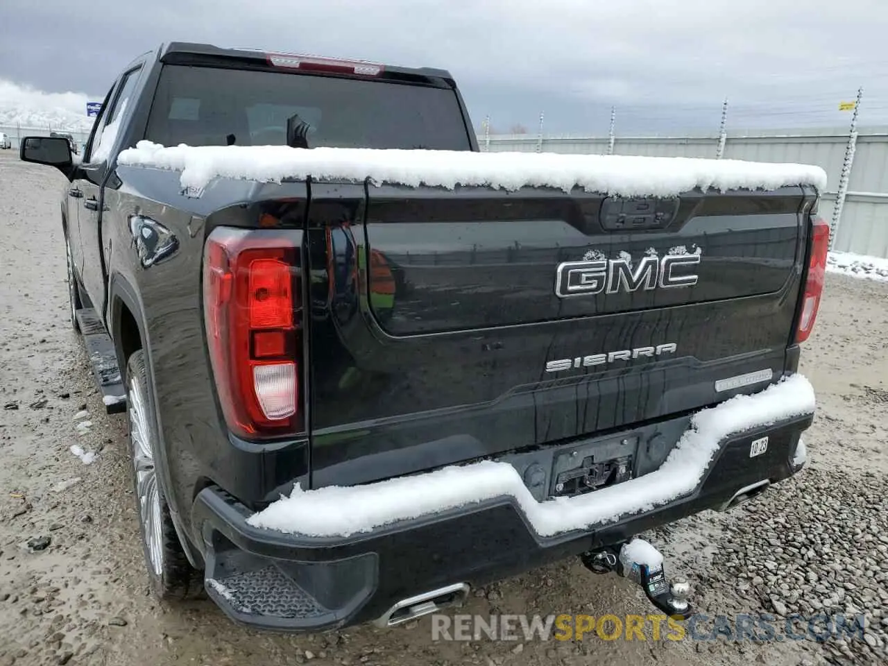 6 Photograph of a damaged car 3GTU9CED6MG480163 GMC SIERRA 2021