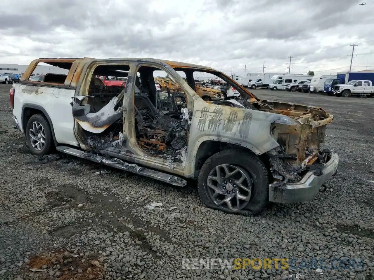 4 Photograph of a damaged car 3GTU9DED4MG148938 GMC SIERRA 2021
