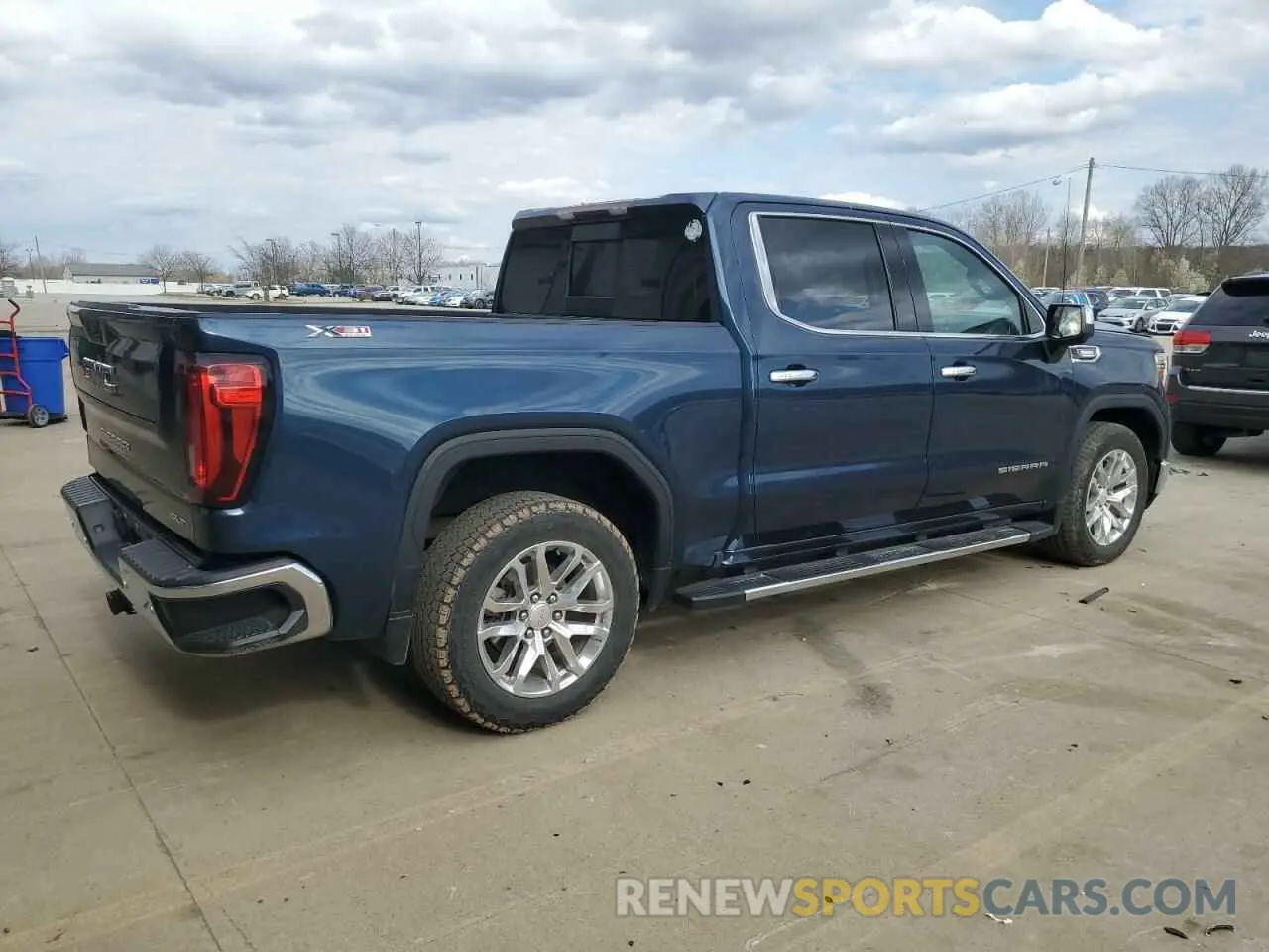 3 Photograph of a damaged car 3GTU9DET5MG216851 GMC SIERRA 2021