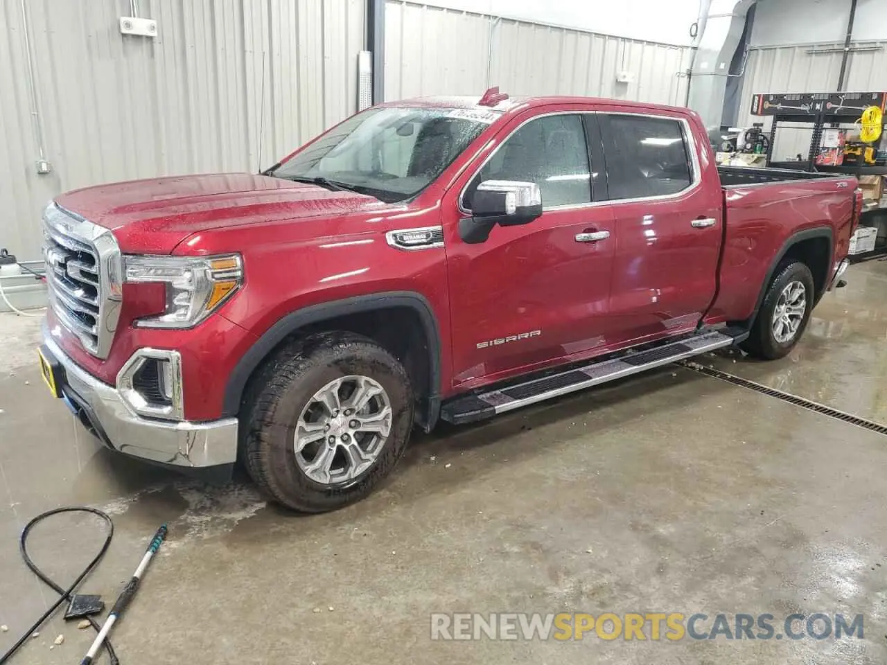 1 Photograph of a damaged car 3GTU9DET6MG432417 GMC SIERRA 2021