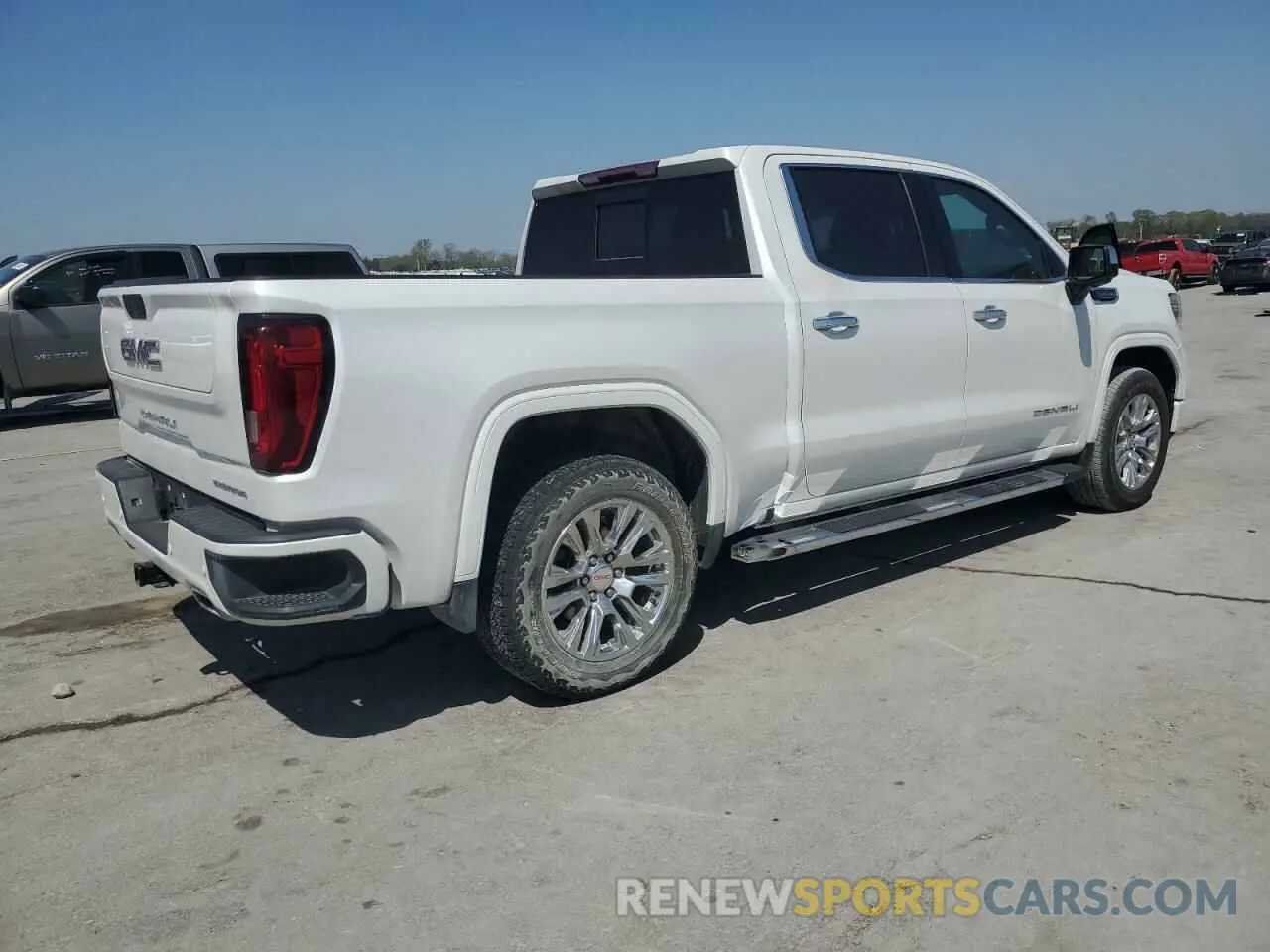 3 Photograph of a damaged car 3GTU9FED2MG480498 GMC SIERRA 2021
