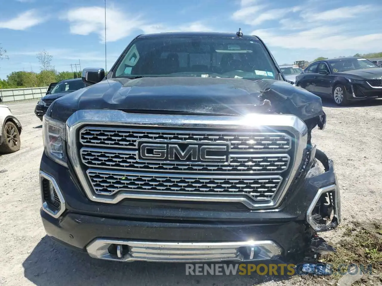 5 Photograph of a damaged car 3GTU9FEDXMG259781 GMC SIERRA 2021