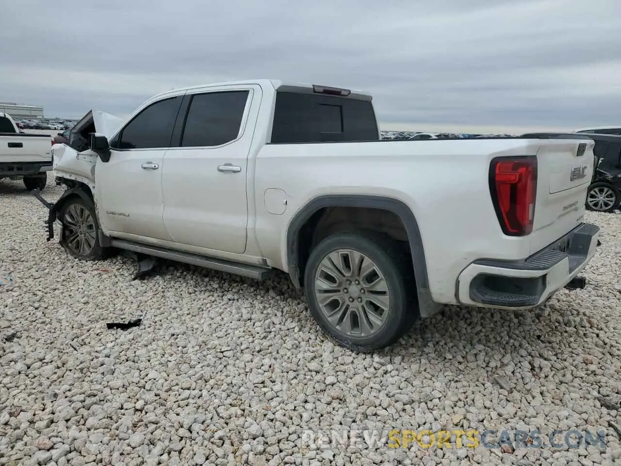 2 Photograph of a damaged car 3GTU9FEDXMG453310 GMC SIERRA 2021