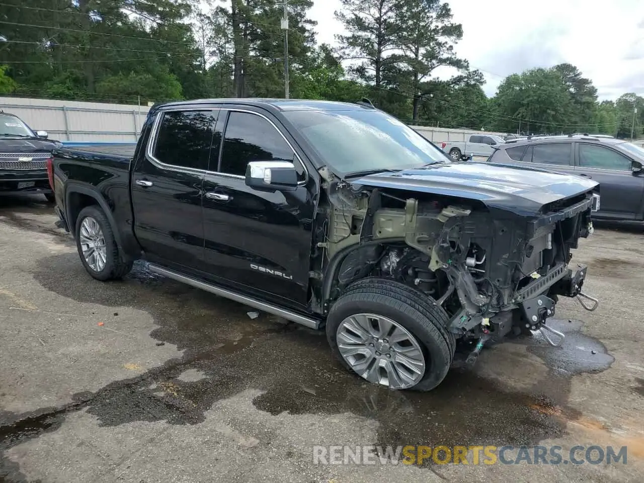 4 Photograph of a damaged car 3GTU9FEL4MG299569 GMC SIERRA 2021