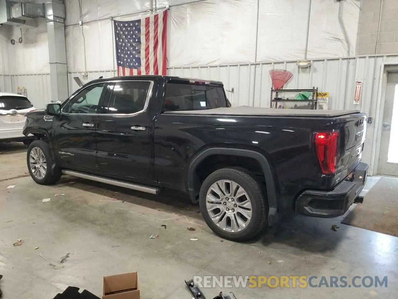 2 Photograph of a damaged car 3GTU9FEL8MG202681 GMC SIERRA 2021