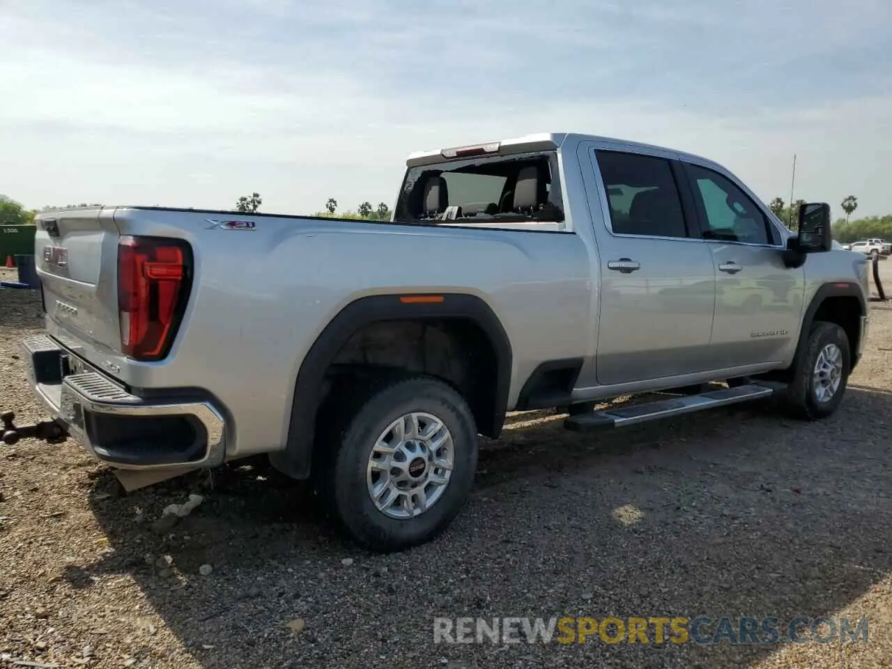 3 Photograph of a damaged car 1GT49ME76NF155225 GMC SIERRA 2022