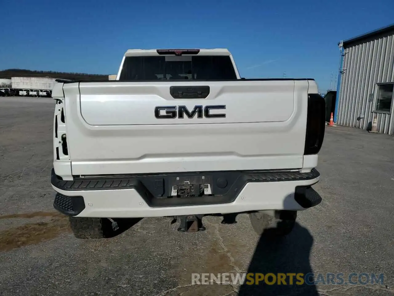 6 Photograph of a damaged car 1GT49REY0NF289329 GMC SIERRA 2022