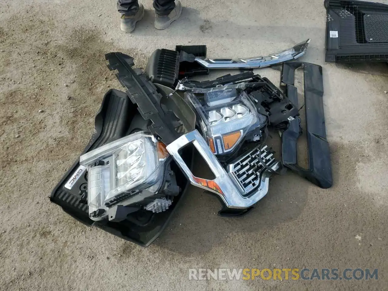 14 Фотография поврежденного автомобиля 1GT49REY3NF362807 GMC SIERRA 2022