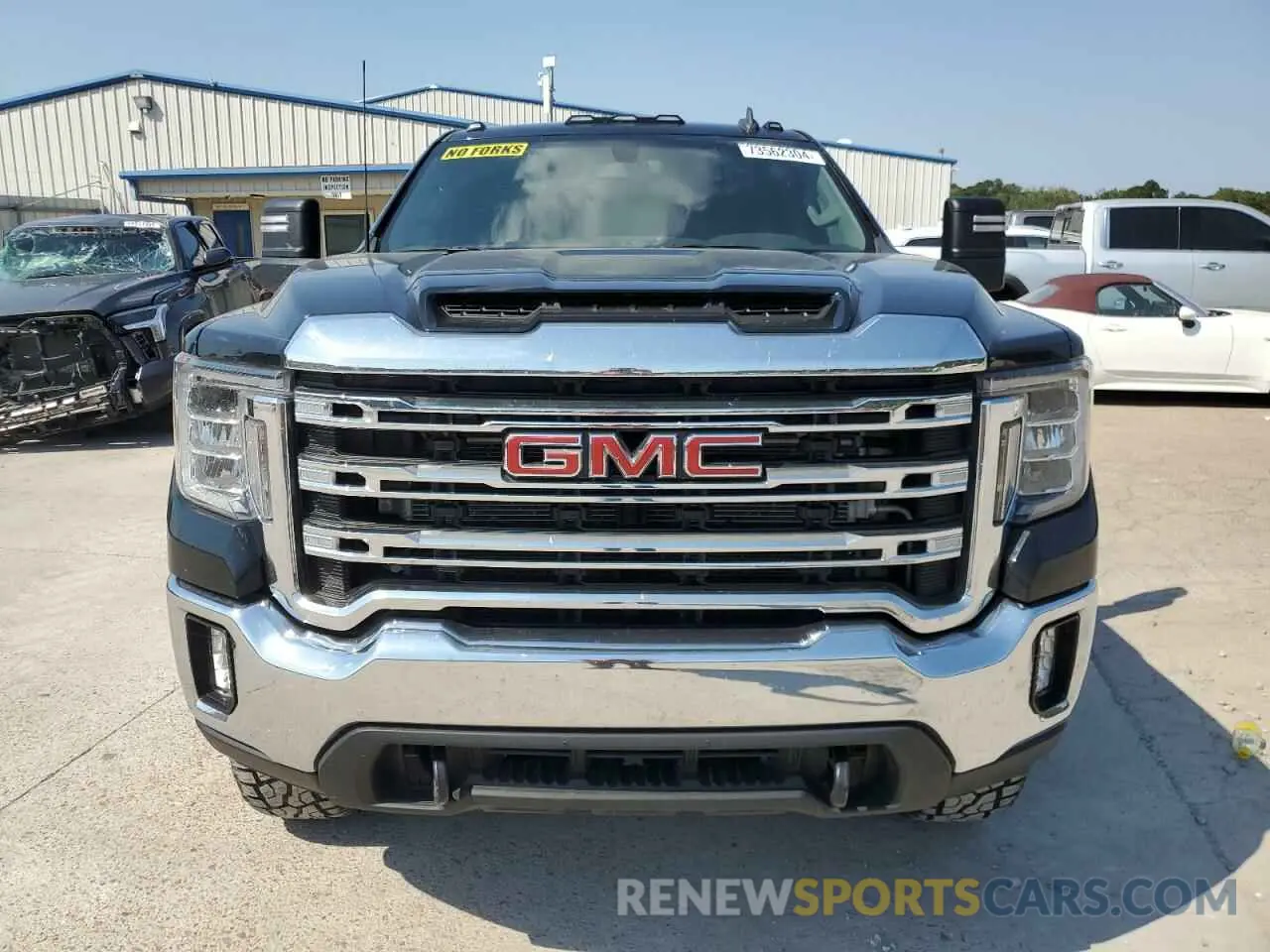 5 Photograph of a damaged car 1GT49TEY9NF298026 GMC SIERRA 2022