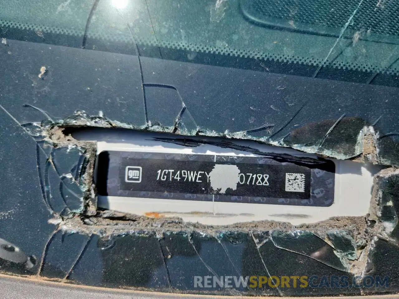 12 Photograph of a damaged car 1GT49WEY3NF307188 GMC SIERRA 2022