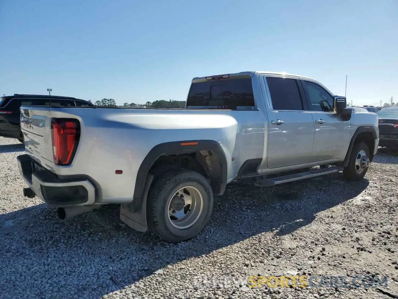 3 Фотография поврежденного автомобиля 1GT49WEY9NF344911 GMC SIERRA 2022
