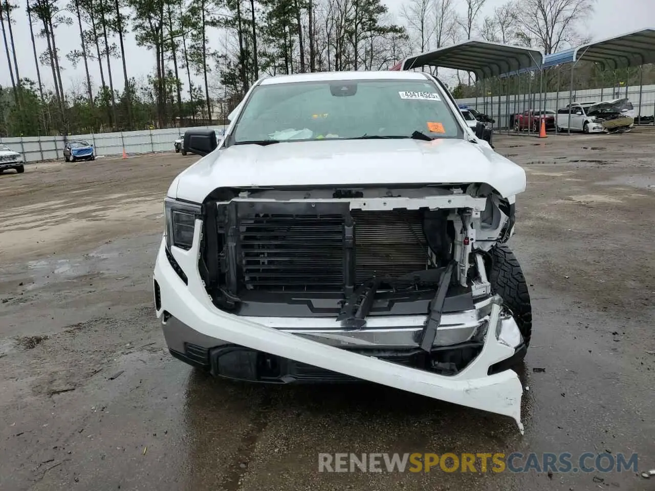 5 Photograph of a damaged car 1GTUUAEDXNZ561395 GMC SIERRA 2022