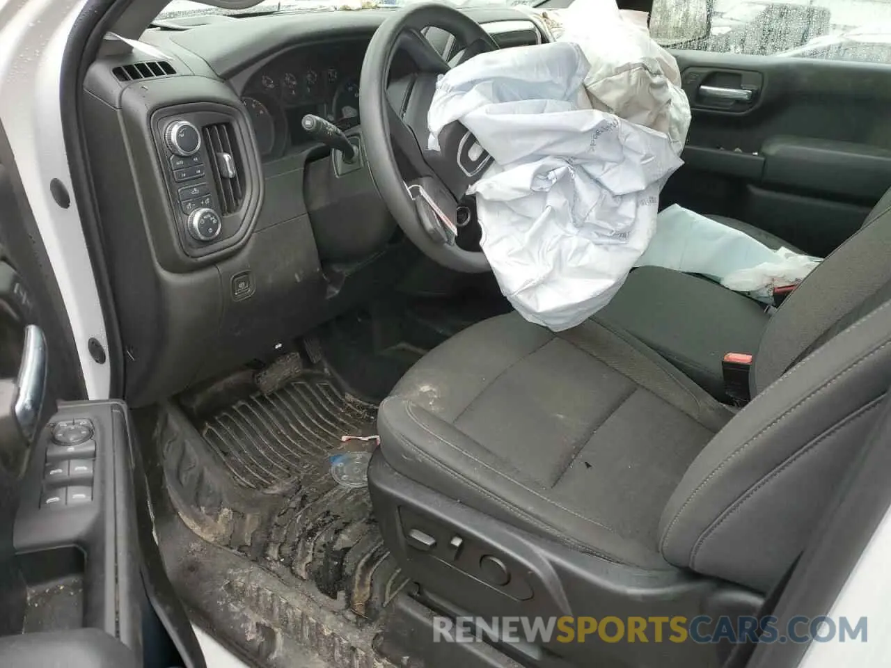 8 Photograph of a damaged car 1GTUUAEDXNZ561395 GMC SIERRA 2022