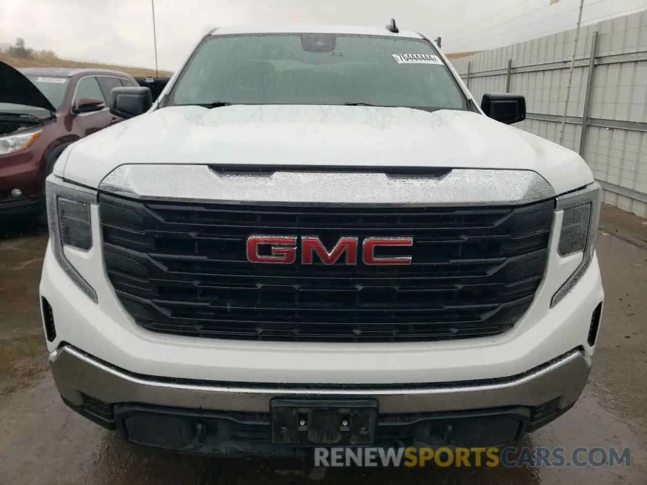 5 Photograph of a damaged car 3GTPUAEK9NG603440 GMC SIERRA 2022