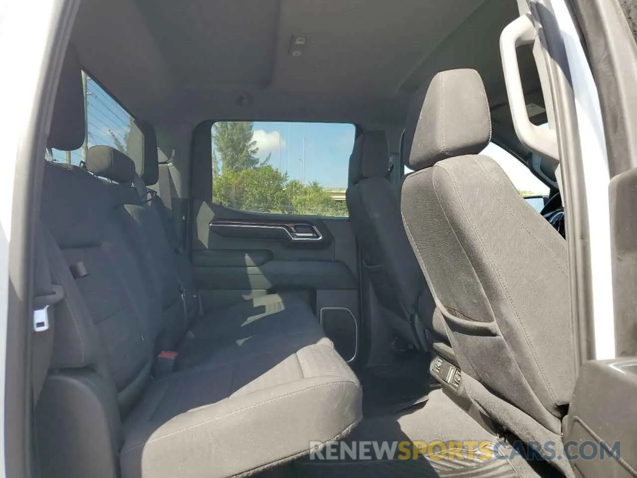 10 Фотография поврежденного автомобиля 3GTPUCEKXNG663982 GMC SIERRA 2022