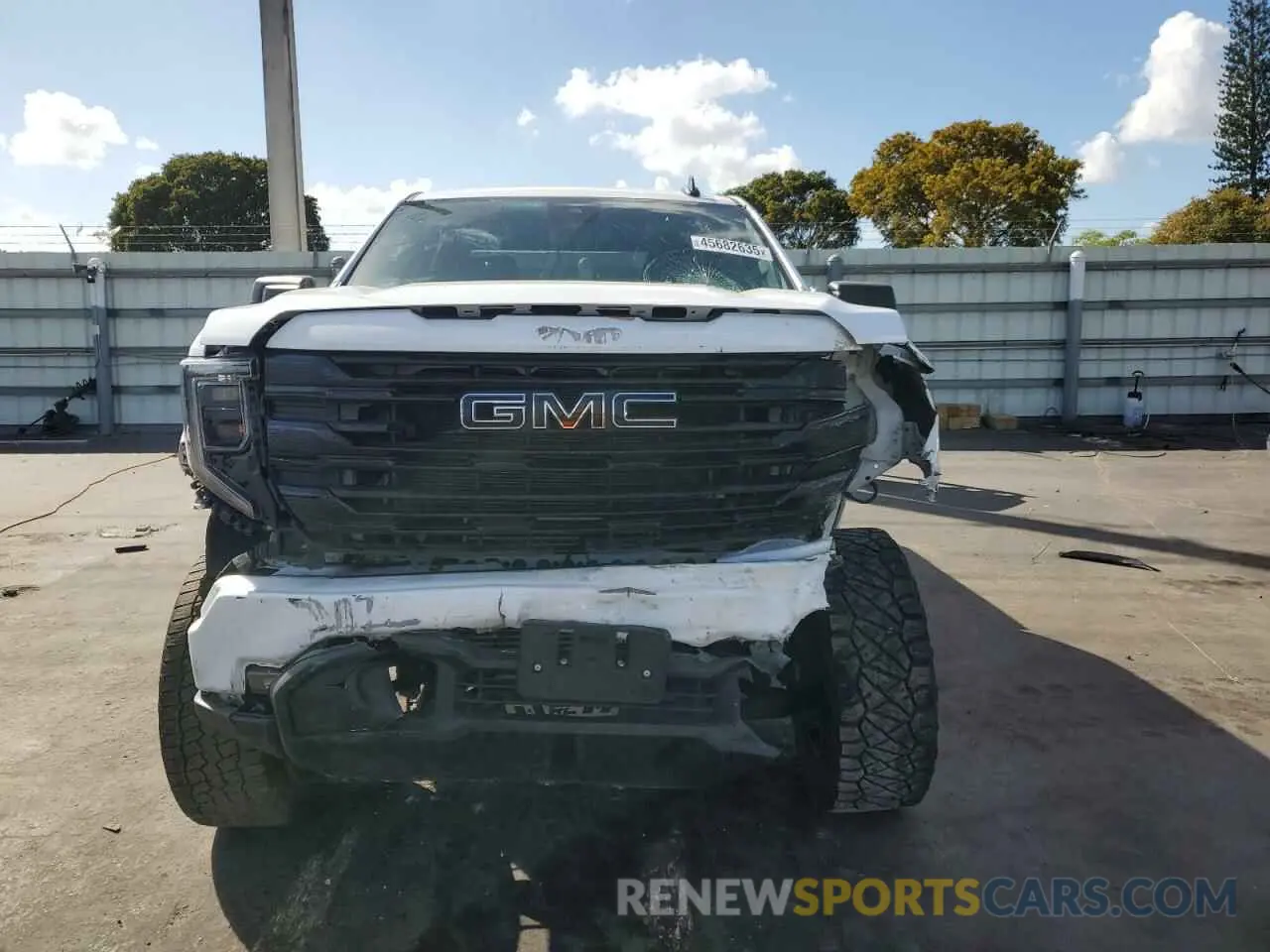 5 Фотография поврежденного автомобиля 3GTPUCEKXNG663982 GMC SIERRA 2022