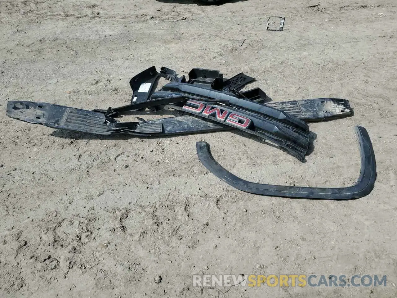 12 Photograph of a damaged car 3GTU9CED9NG161096 GMC SIERRA 2022