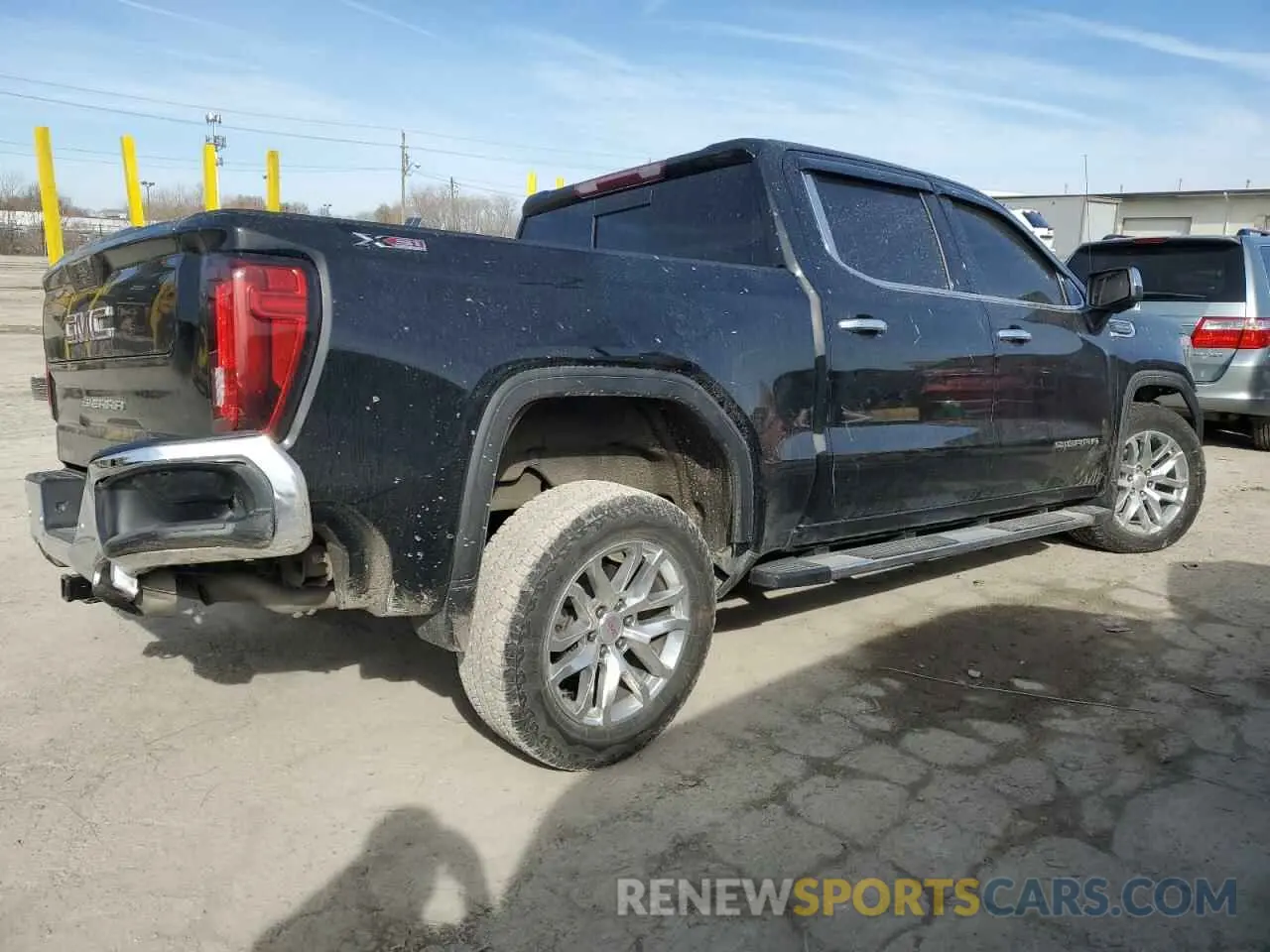 3 Photograph of a damaged car 3GTU9DED4NG152053 GMC SIERRA 2022