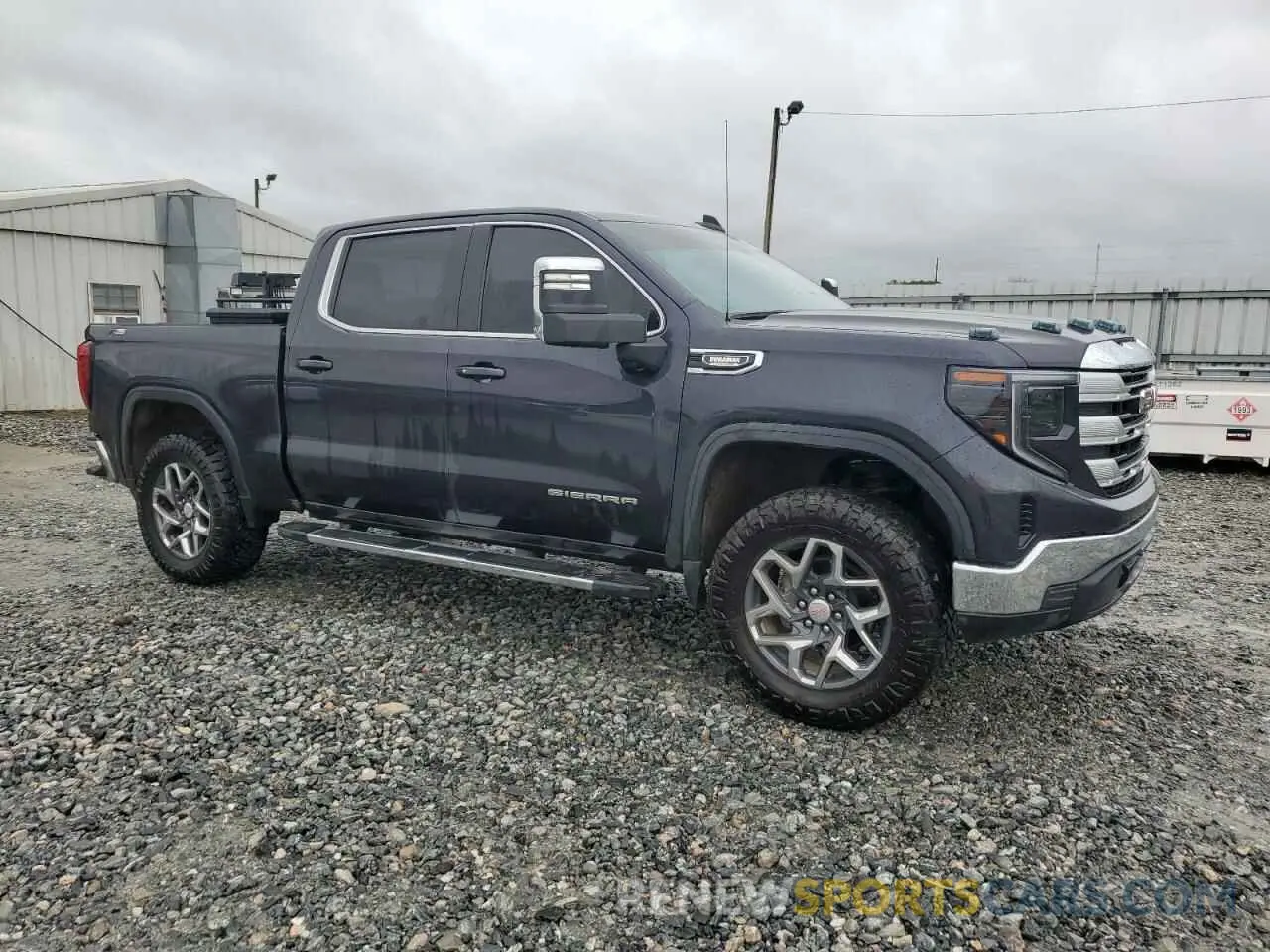 4 Фотография поврежденного автомобиля 3GTUUBET9NG636634 GMC SIERRA 2022