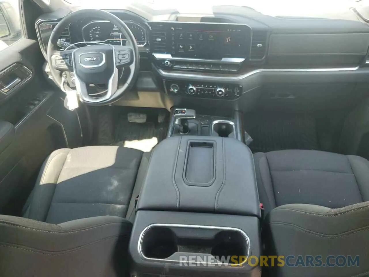 8 Фотография поврежденного автомобиля 3GTUUCED2NG592913 GMC SIERRA 2022