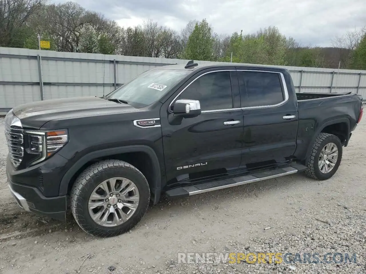1 Photograph of a damaged car 3GTUUGELXNG663242 GMC SIERRA 2022