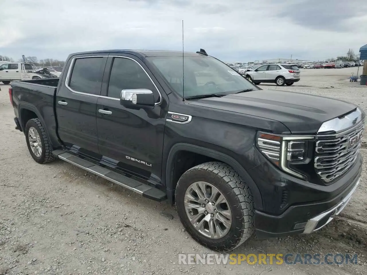 4 Photograph of a damaged car 3GTUUGELXNG663242 GMC SIERRA 2022