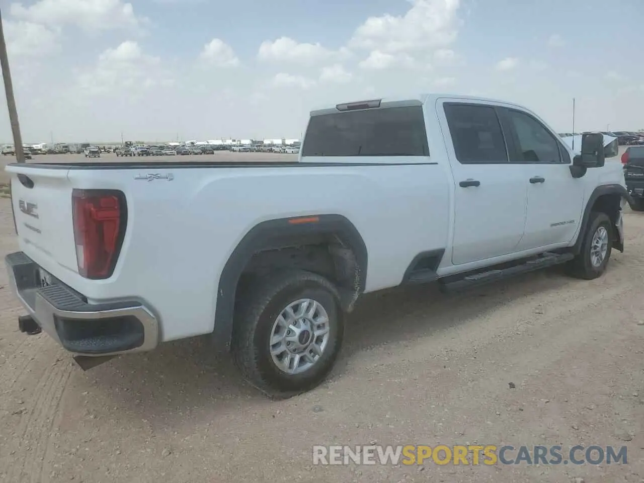 3 Фотография поврежденного автомобиля 1GT49LE70PF191604 GMC SIERRA 2023
