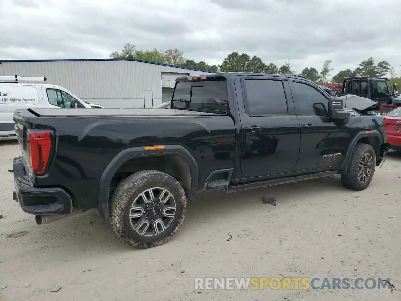 3 Фотография поврежденного автомобиля 1GT49PEY4PF246605 GMC SIERRA 2023