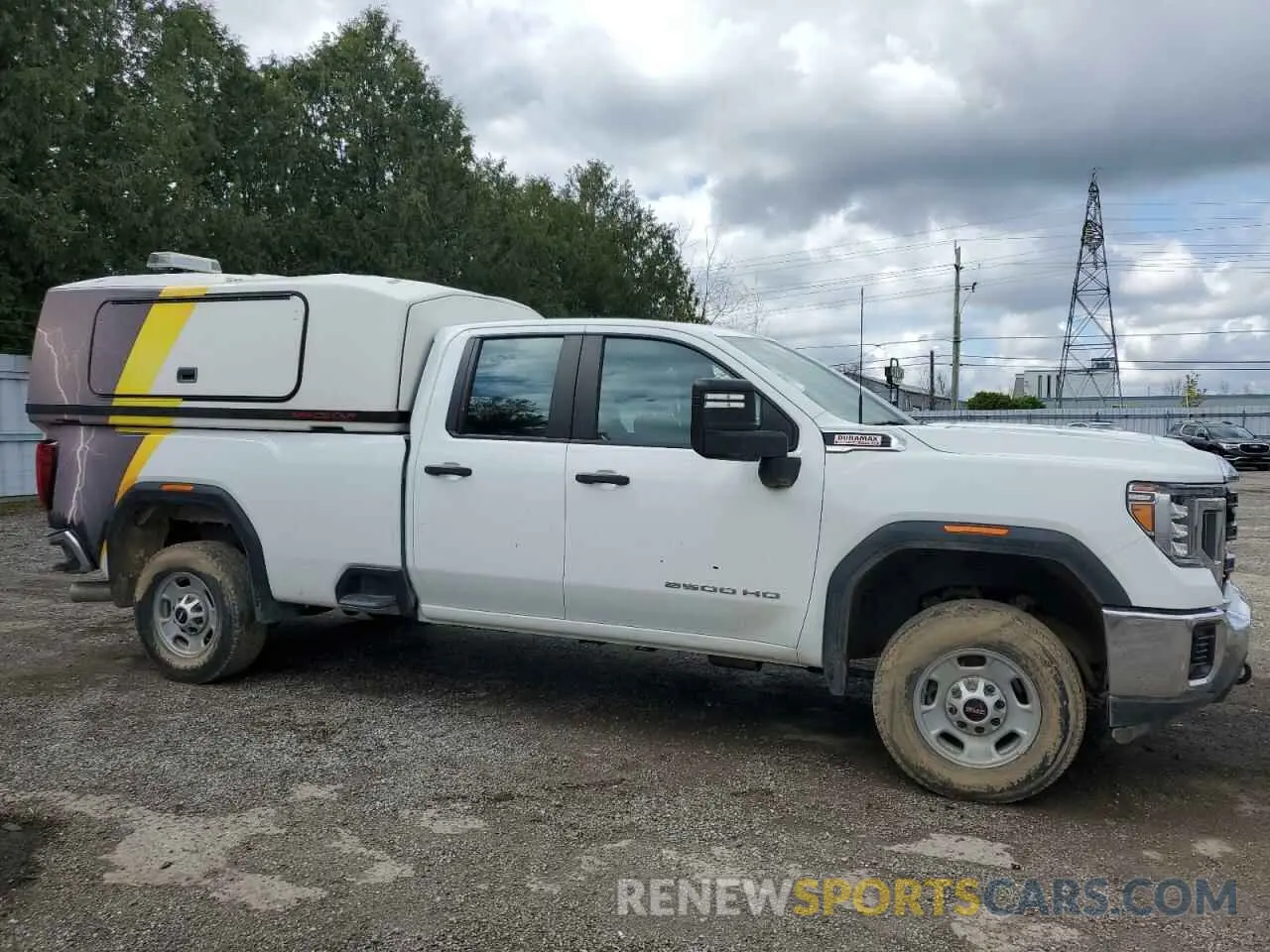 4 Photograph of a damaged car 1GT59LEY4PF113906 GMC SIERRA 2023